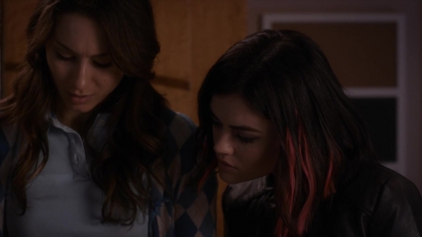 Pretty_Little_Liars_S06E01_720p_HDTV_X264-DIMENSION_1300.jpg