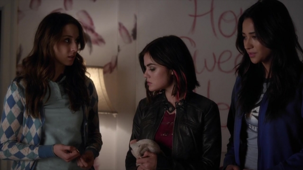 Pretty_Little_Liars_S06E01_720p_HDTV_X264-DIMENSION_1609.jpg