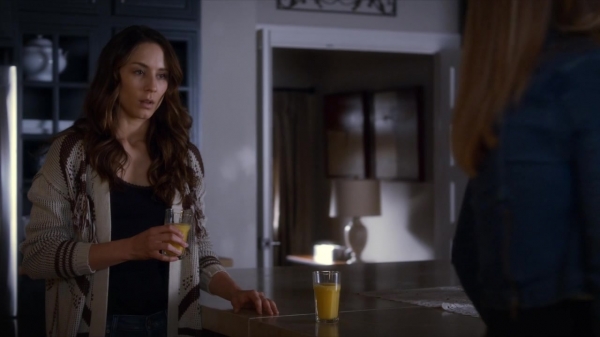 Pretty_Little_Liars_S06E02_720p_HDTV_X264-DIMENSION_0838.jpg