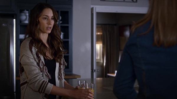 Pretty_Little_Liars_S06E02_720p_HDTV_X264-DIMENSION_0852.jpg