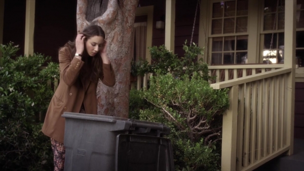 Pretty_Little_Liars_S06E04_720p_HDTV_X264-DIMENSION_0764.jpg