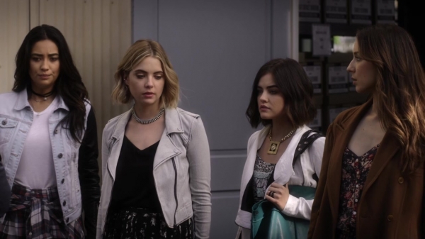 Pretty_Little_Liars_S06E04_720p_HDTV_X264-DIMENSION_1059.jpg