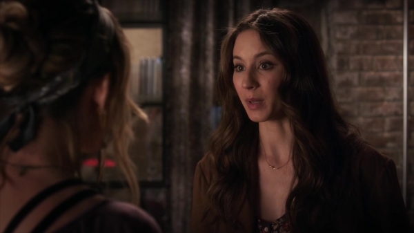 Pretty_Little_Liars_S06E04_720p_HDTV_X264-DIMENSION_1254.jpg