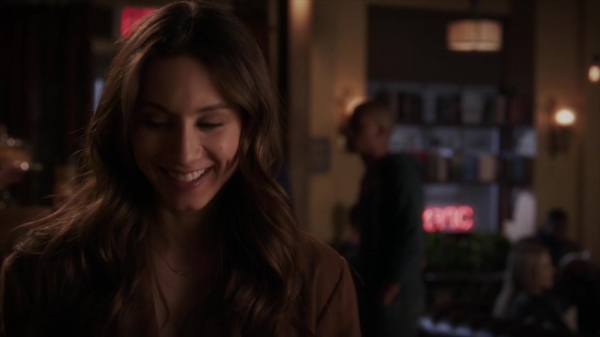 Pretty_Little_Liars_S06E04_720p_HDTV_X264-DIMENSION_1281.jpg