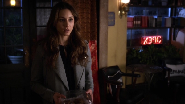 Pretty_Little_Liars_S06E04_720p_HDTV_X264-DIMENSION_2362.jpg