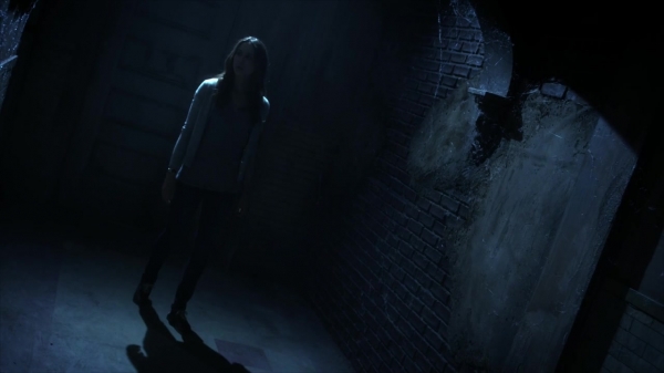 Pretty_Little_Liars_S06E05_720p_HDTV_X264-DIMENSION_0064.jpg