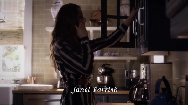 Pretty_Little_Liars_S06E05_720p_HDTV_X264-DIMENSION_0305.jpg