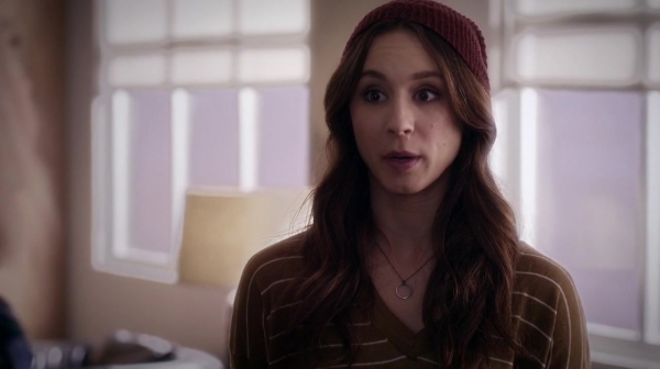 Pretty_Little_Liars_S06E08_FrAmed_720p_WEB-DL_DD5_1_H_264-PLLs_0902.jpg