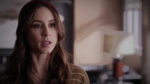 Pretty_Little_Liars_S06E08_FrAmed_720p_WEB-DL_DD5_1_H_264-PLLs_0917.jpg