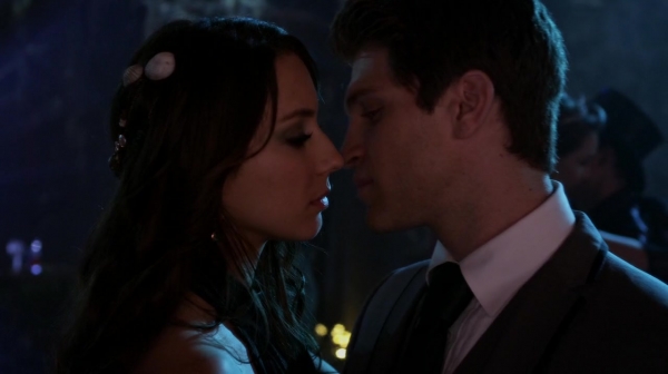 Pretty_Little_Liars_S06E09_Last_Dance_720p_WEB-DL_DD5_1_H_264-PLLs_1966.jpg