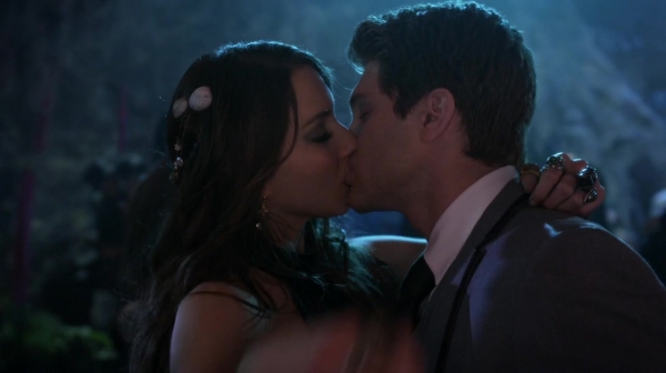 Pretty_Little_Liars_S06E09_Last_Dance_720p_WEB-DL_DD5_1_H_264-PLLs_1977.jpg