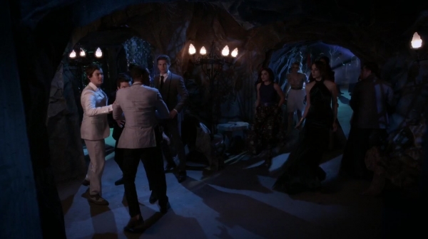 Pretty_Little_Liars_S06E09_Last_Dance_720p_WEB-DL_DD5_1_H_264-PLLs_2239.jpg