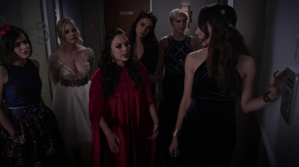 Pretty_Little_Liars_S06E10_Game_Over_Charles_720p_WEB-DL_DD5_1_H_264-PLLs_0387.jpg