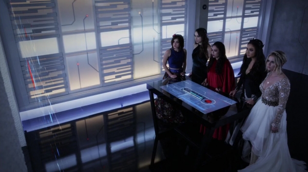 Pretty_Little_Liars_S06E10_Game_Over_Charles_720p_WEB-DL_DD5_1_H_264-PLLs_0494.jpg