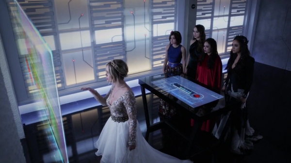 Pretty_Little_Liars_S06E10_Game_Over_Charles_720p_WEB-DL_DD5_1_H_264-PLLs_0503.jpg
