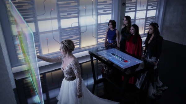 Pretty_Little_Liars_S06E10_Game_Over_Charles_720p_WEB-DL_DD5_1_H_264-PLLs_0504.jpg