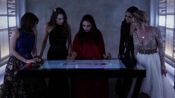 Pretty_Little_Liars_S06E10_Game_Over_Charles_720p_WEB-DL_DD5_1_H_264-PLLs_1102.jpg