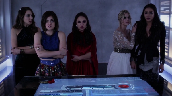 Pretty_Little_Liars_S06E10_Game_Over_Charles_720p_WEB-DL_DD5_1_H_264-PLLs_2100.jpg