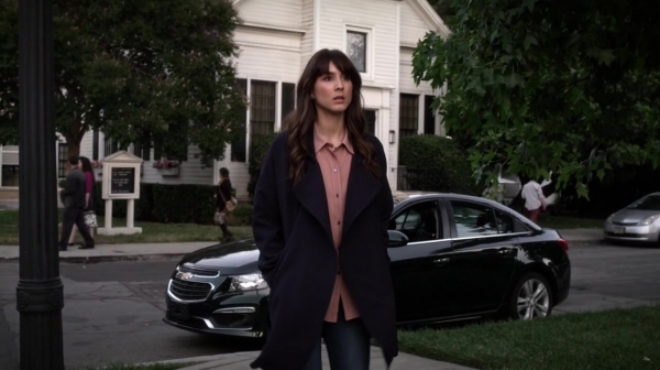 Pretty_Little_Liars_S06E11_Of_Late_I_Think_of_Rosewood_720p_WEB-DL_DD5_1_H_264-NTb_0358.jpg