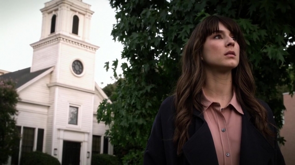 Pretty_Little_Liars_S06E11_Of_Late_I_Think_of_Rosewood_720p_WEB-DL_DD5_1_H_264-NTb_0364.jpg