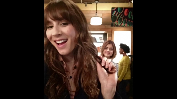 Pretty_Little_Liars_S06E11_Of_Late_I_Think_of_Rosewood_720p_WEB-DL_DD5_1_H_264-NTb_0418.jpg
