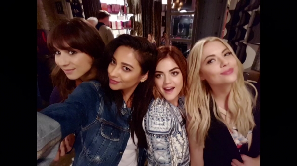 Pretty_Little_Liars_S06E11_Of_Late_I_Think_of_Rosewood_720p_WEB-DL_DD5_1_H_264-NTb_0422.jpg