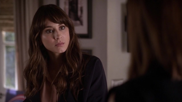 Pretty_Little_Liars_S06E11_Of_Late_I_Think_of_Rosewood_720p_WEB-DL_DD5_1_H_264-NTb_0755.jpg