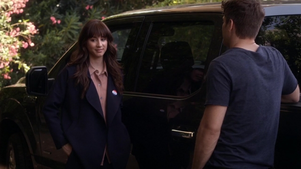 Pretty_Little_Liars_S06E11_Of_Late_I_Think_of_Rosewood_720p_WEB-DL_DD5_1_H_264-NTb_0896.jpg