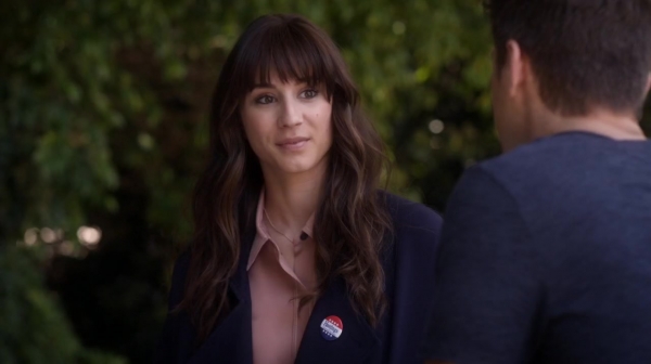 Pretty_Little_Liars_S06E11_Of_Late_I_Think_of_Rosewood_720p_WEB-DL_DD5_1_H_264-NTb_0929.jpg