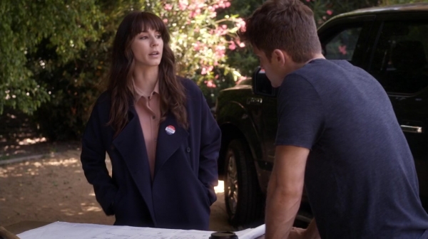 Pretty_Little_Liars_S06E11_Of_Late_I_Think_of_Rosewood_720p_WEB-DL_DD5_1_H_264-NTb_0936.jpg