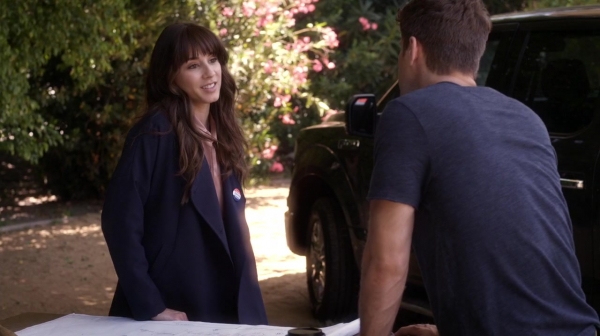 Pretty_Little_Liars_S06E11_Of_Late_I_Think_of_Rosewood_720p_WEB-DL_DD5_1_H_264-NTb_0938.jpg