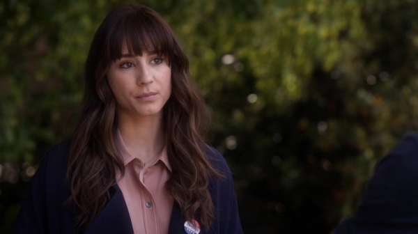Pretty_Little_Liars_S06E11_Of_Late_I_Think_of_Rosewood_720p_WEB-DL_DD5_1_H_264-NTb_0945.jpg