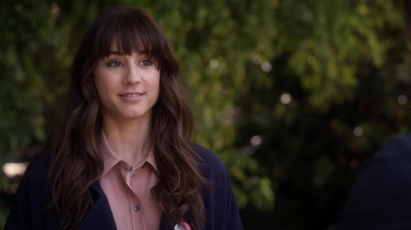 Pretty_Little_Liars_S06E11_Of_Late_I_Think_of_Rosewood_720p_WEB-DL_DD5_1_H_264-NTb_0949.jpg