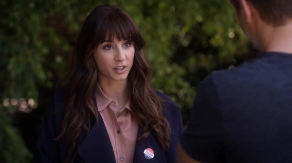 Pretty_Little_Liars_S06E11_Of_Late_I_Think_of_Rosewood_720p_WEB-DL_DD5_1_H_264-NTb_0970.jpg