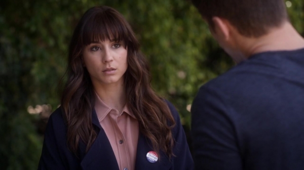 Pretty_Little_Liars_S06E11_Of_Late_I_Think_of_Rosewood_720p_WEB-DL_DD5_1_H_264-NTb_0979.jpg
