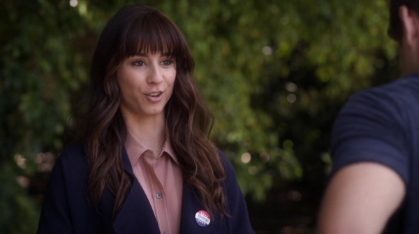 Pretty_Little_Liars_S06E11_Of_Late_I_Think_of_Rosewood_720p_WEB-DL_DD5_1_H_264-NTb_0993.jpg