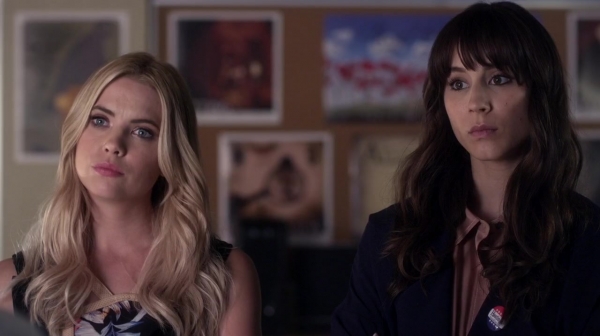 Pretty_Little_Liars_S06E11_Of_Late_I_Think_of_Rosewood_720p_WEB-DL_DD5_1_H_264-NTb_1092.jpg