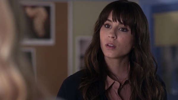 Pretty_Little_Liars_S06E11_Of_Late_I_Think_of_Rosewood_720p_WEB-DL_DD5_1_H_264-NTb_1116.jpg