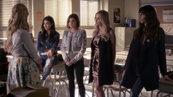 Pretty_Little_Liars_S06E11_Of_Late_I_Think_of_Rosewood_720p_WEB-DL_DD5_1_H_264-NTb_1118.jpg