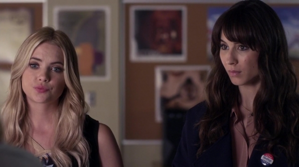 Pretty_Little_Liars_S06E11_Of_Late_I_Think_of_Rosewood_720p_WEB-DL_DD5_1_H_264-NTb_1134.jpg