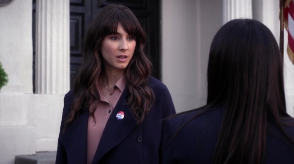 Pretty_Little_Liars_S06E11_Of_Late_I_Think_of_Rosewood_720p_WEB-DL_DD5_1_H_264-NTb_1231.jpg