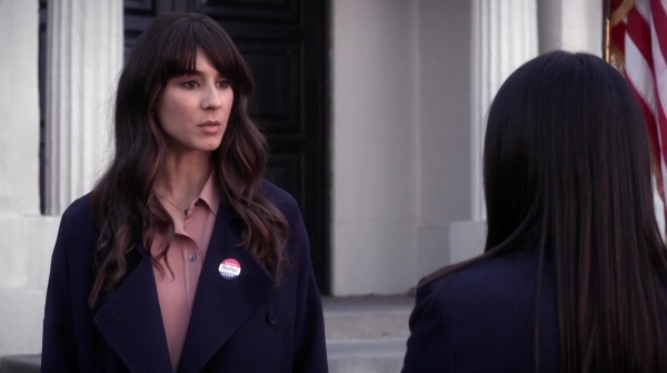 Pretty_Little_Liars_S06E11_Of_Late_I_Think_of_Rosewood_720p_WEB-DL_DD5_1_H_264-NTb_1236.jpg