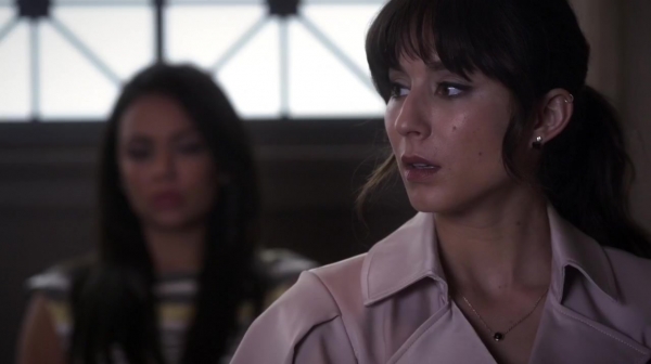 Pretty_Little_Liars_S06E11_Of_Late_I_Think_of_Rosewood_720p_WEB-DL_DD5_1_H_264-NTb_1419.jpg
