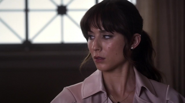 Pretty_Little_Liars_S06E11_Of_Late_I_Think_of_Rosewood_720p_WEB-DL_DD5_1_H_264-NTb_1646.jpg