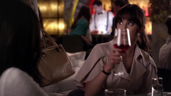 Pretty_Little_Liars_S06E11_Of_Late_I_Think_of_Rosewood_720p_WEB-DL_DD5_1_H_264-NTb_1717.jpg