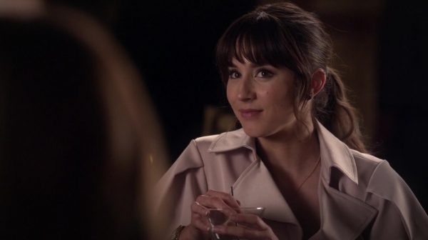 Pretty_Little_Liars_S06E11_Of_Late_I_Think_of_Rosewood_720p_WEB-DL_DD5_1_H_264-NTb_1783.jpg