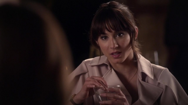 Pretty_Little_Liars_S06E11_Of_Late_I_Think_of_Rosewood_720p_WEB-DL_DD5_1_H_264-NTb_1787.jpg