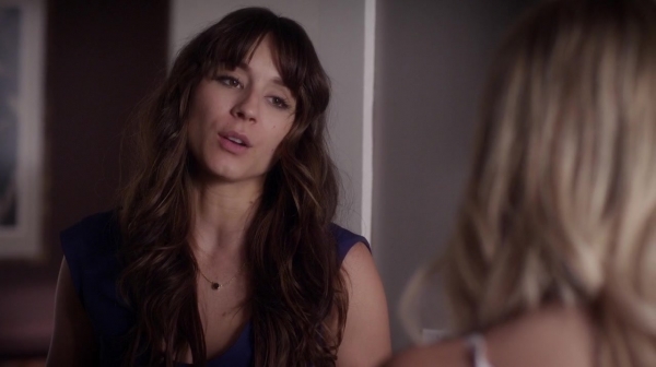 Pretty_Little_Liars_S06E11_Of_Late_I_Think_of_Rosewood_720p_WEB-DL_DD5_1_H_264-NTb_1976.jpg