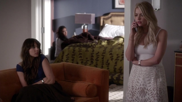 Pretty_Little_Liars_S06E11_Of_Late_I_Think_of_Rosewood_720p_WEB-DL_DD5_1_H_264-NTb_1995.jpg