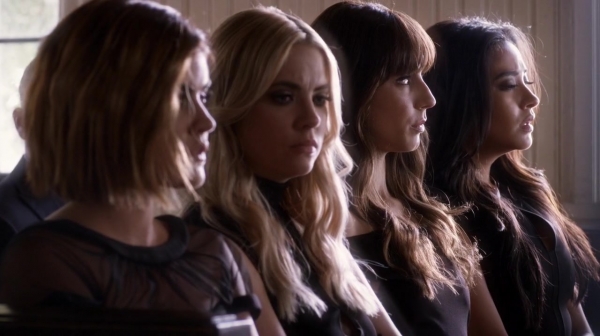 Pretty_Little_Liars_S06E11_Of_Late_I_Think_of_Rosewood_720p_WEB-DL_DD5_1_H_264-NTb_2410.jpg